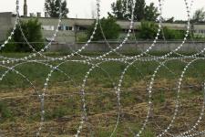 Дріт натяжний та плоский бар'єр безпеки Єгоза